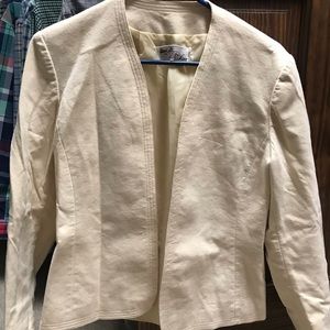 Creme blazer jacket